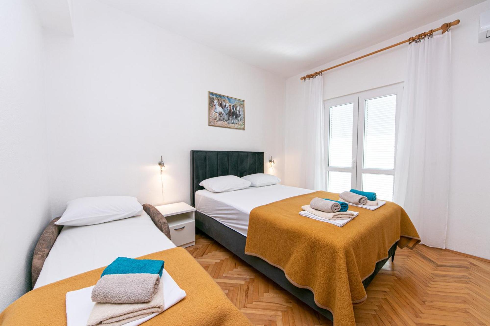 Apartments With A Parking Space Pisak, Omis - 5975 Екстер'єр фото