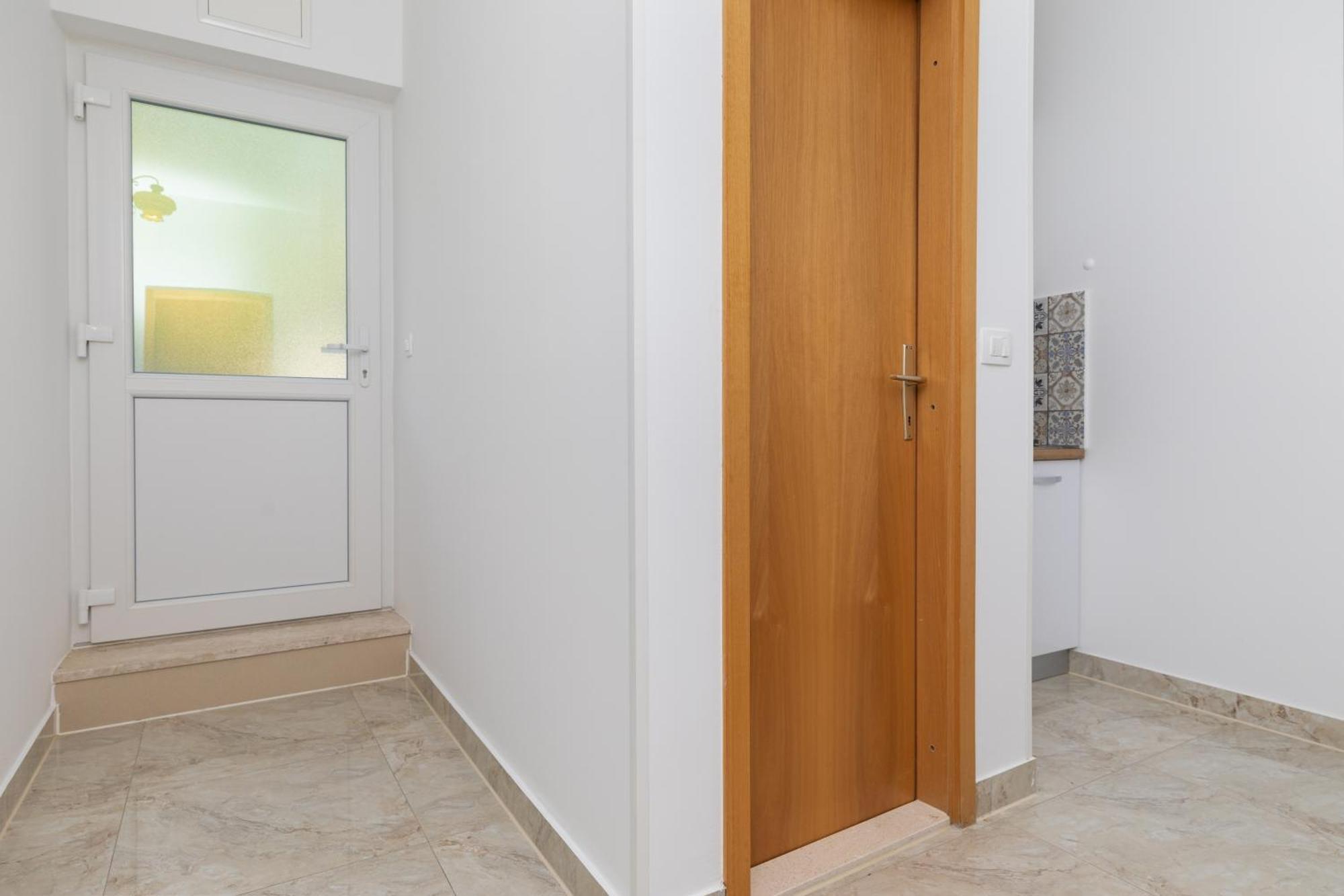 Apartments With A Parking Space Pisak, Omis - 5975 Екстер'єр фото