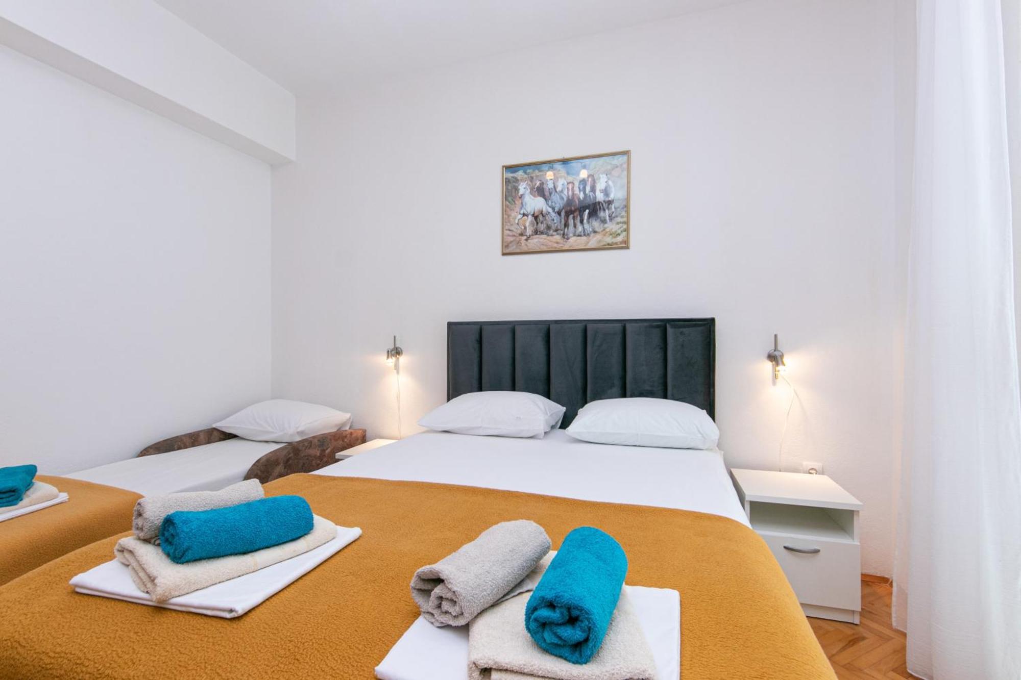 Apartments With A Parking Space Pisak, Omis - 5975 Екстер'єр фото