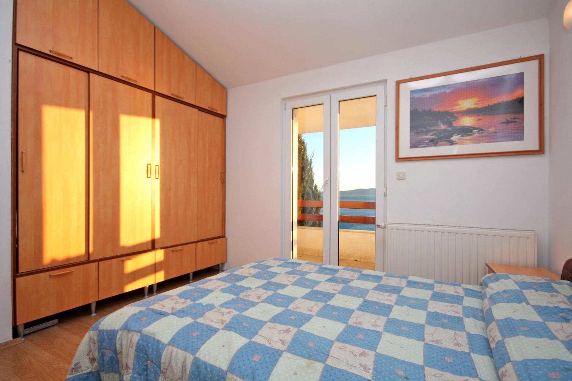 Apartments With A Parking Space Pisak, Omis - 5975 Номер фото